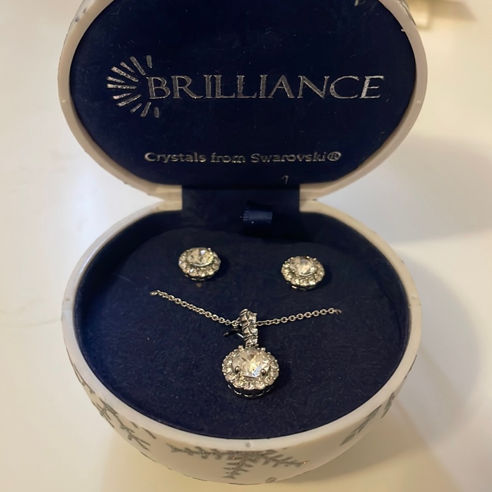 Swarovski Rounded Crystal Earrings and Necklace